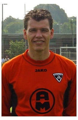 1  Stephan Straub