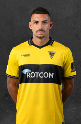 15  Mika Hanraths