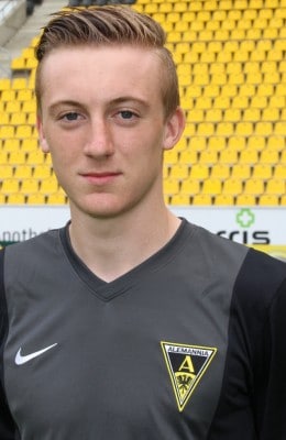 17  Tobias Mohr