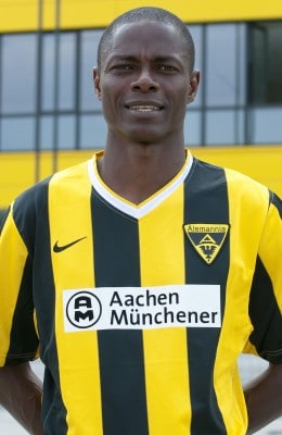 19  Seyi Olajengbesi