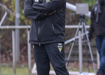 Damen verabschieden sich mit Niederlage