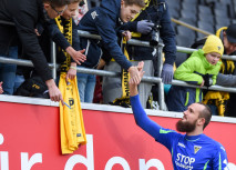 Versteigerung: Letzte Matchworn-Trikots sichern