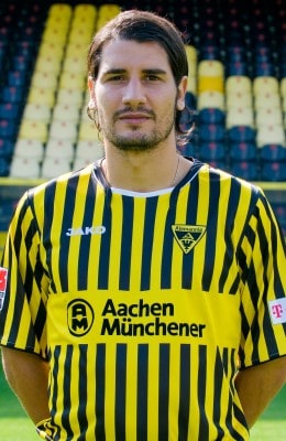 21  Cristian Fiel