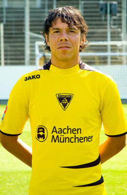 22  Jeffrey Leiwakabessy