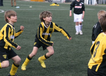 U10 bestreitet Uwe Müller Cup erfolgreich