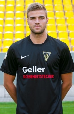 24  Sascha Herröder