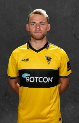 27  Mika Schroers