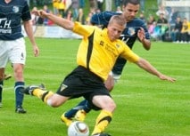 Gueye trifft dreimal mit dem Kopf