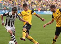 Alemannia dominiert und schlägt sich selbst