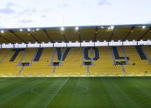 Schalke 04 testet auf dem Tivoli