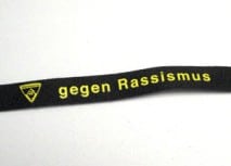 Armbänder gegen Rassismus