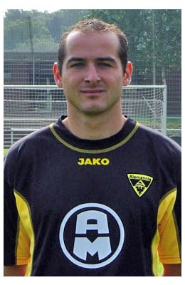 9  Daniel Gomez