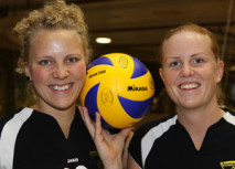 Autogrammstunde der &quot;Ladies in Black&quot; im City Shop am Dienstag