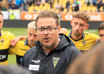 Drei Testspieler im Training der Alemannia