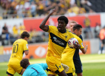 „Füreinander leiden“ im TSV-Duell mit prominent besetzten Löwen