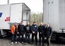 Zwei prallgefüllte LKWs für die Ukraine