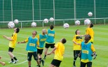 Der Ball steht im Vordergrund