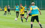 Der Ball steht im Vordergrund