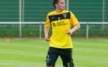 Der Ball steht im Vordergrund