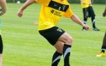 Der Ball steht im Vordergrund