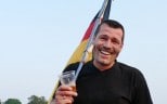 Gelber Rang im NATO-Hauptquartier stationiert