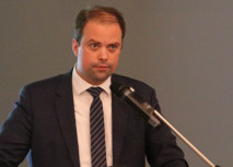 Dr. Fröhlich übernimmt Vorsitz des Aufsichtsrates 