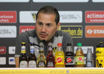 Pressekonferenz nach Düsseldorf