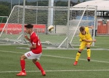 U17 hält Kontakt zur Spitze, U19 unterliegt
