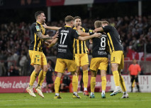 Mit Kampf und Leidenschaft zum Erfolg beim Tabellenführer