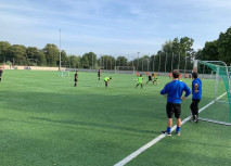 Nachwuchsteams vollständig im Training