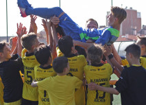 Nachwuchskicker unter spanischer Sonne