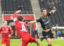 Hoffmann sichert den Einzug ins Viertelfinale