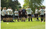 Rund 800 Fans beim ersten Training