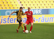 Nächster heißer Tanz unter Flutlicht