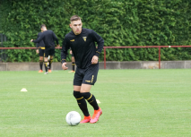 Sven Schiffer unterschreibt am Tivoli