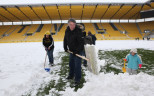 Schnee schippen auf dem Tivoli