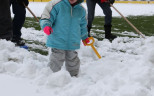 Schnee schippen auf dem Tivoli