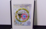Signierte Poster vom Bayern-Spiel