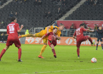 Nachbarschaftsduell am Beecker Grenzlandring