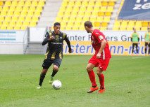 Traditionsduell unter Flutlicht