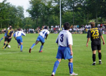 Die Alemannia siegt im Golddorf mit 8:2