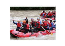Rafting und Rückkehr auf den Rasen