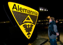 Fan-Wappen offiziell eingeweiht