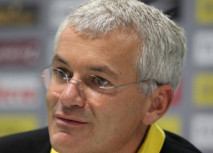 Dr. Nachtsheim präsentiert sich und sein Team