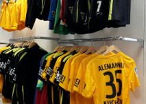 Abverkauf der Teamsportbekleidung im Fanshop