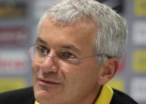 Dr. Nachtsheim präsentiert sich und sein Team