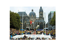 Weltklasseathleten beim NetAachen-Domspringen