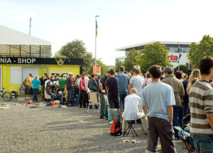 Schlangestehen für Leverkusen