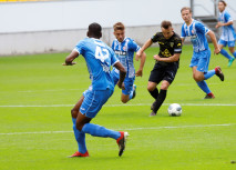 Remis im ersten Test