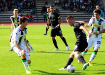 Punkteteilung im Spitzenspiel